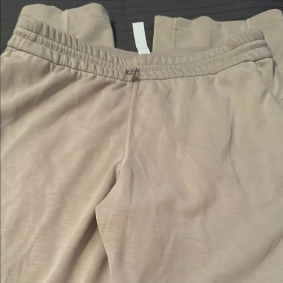 Lululemon Jogger Pants - Picture 1 of 5